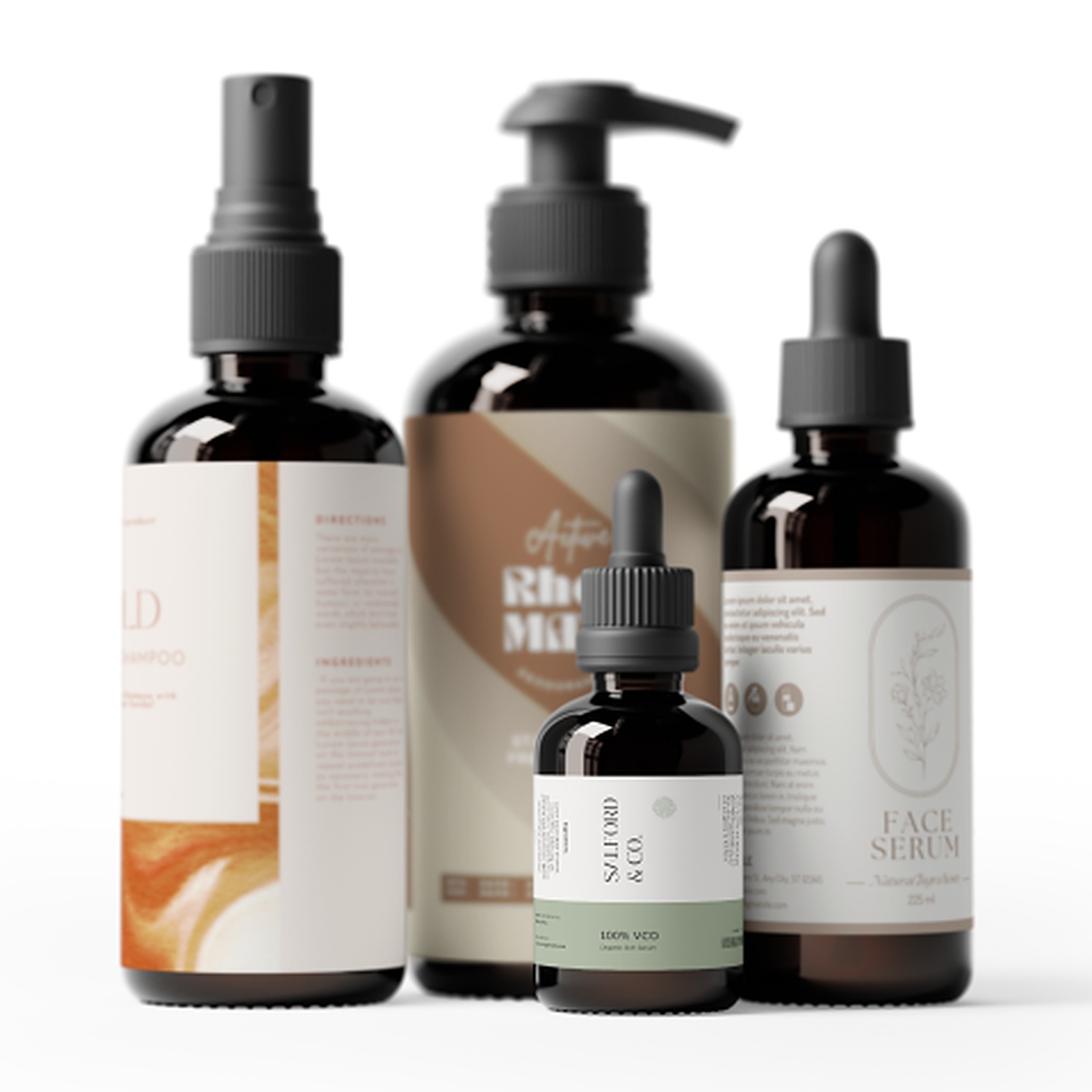 Eigen cosmetica-etiketten op bruine glazen flessen met spray, pomp en pipet